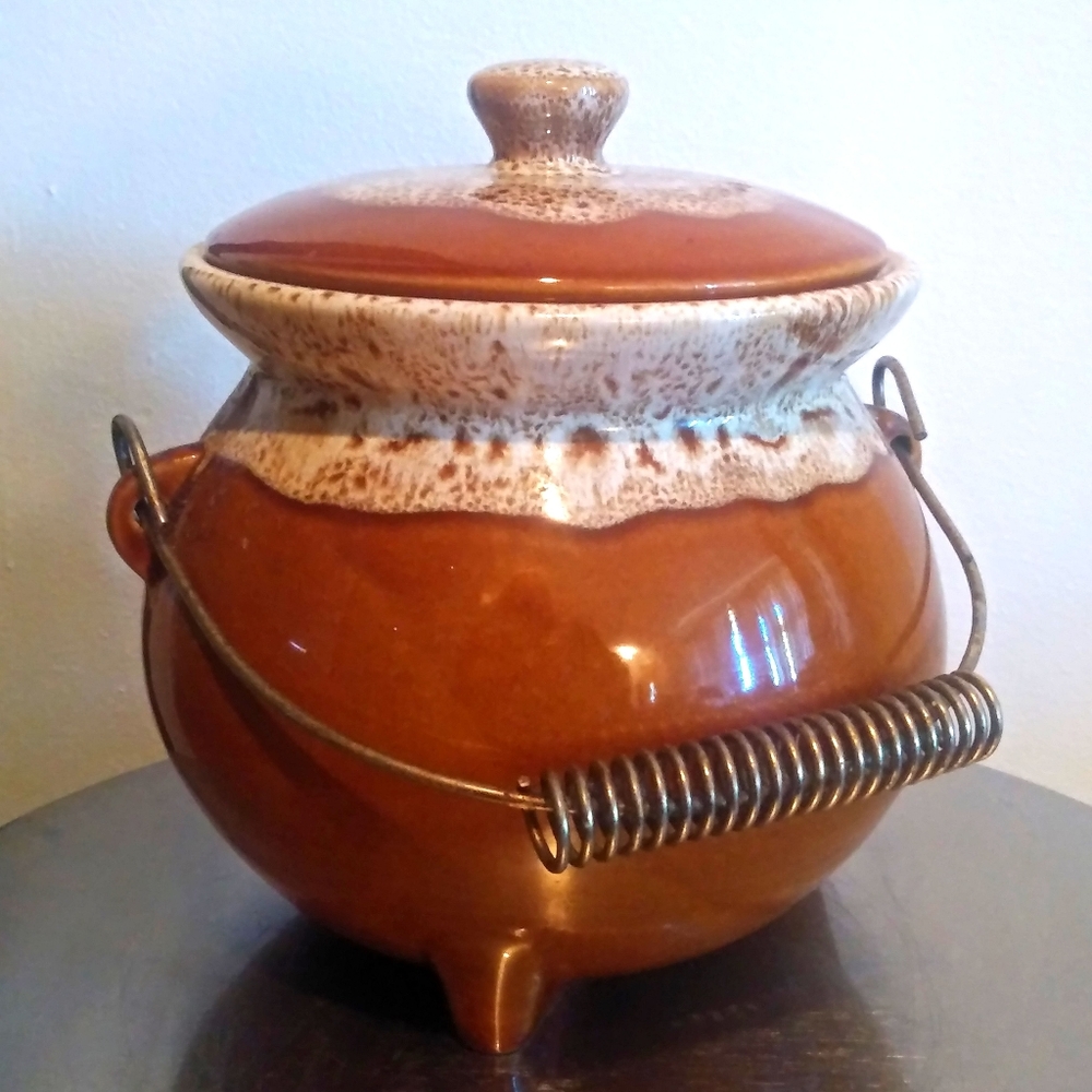 Vintage McCoy Drip Bean Pot w/Metal Handle